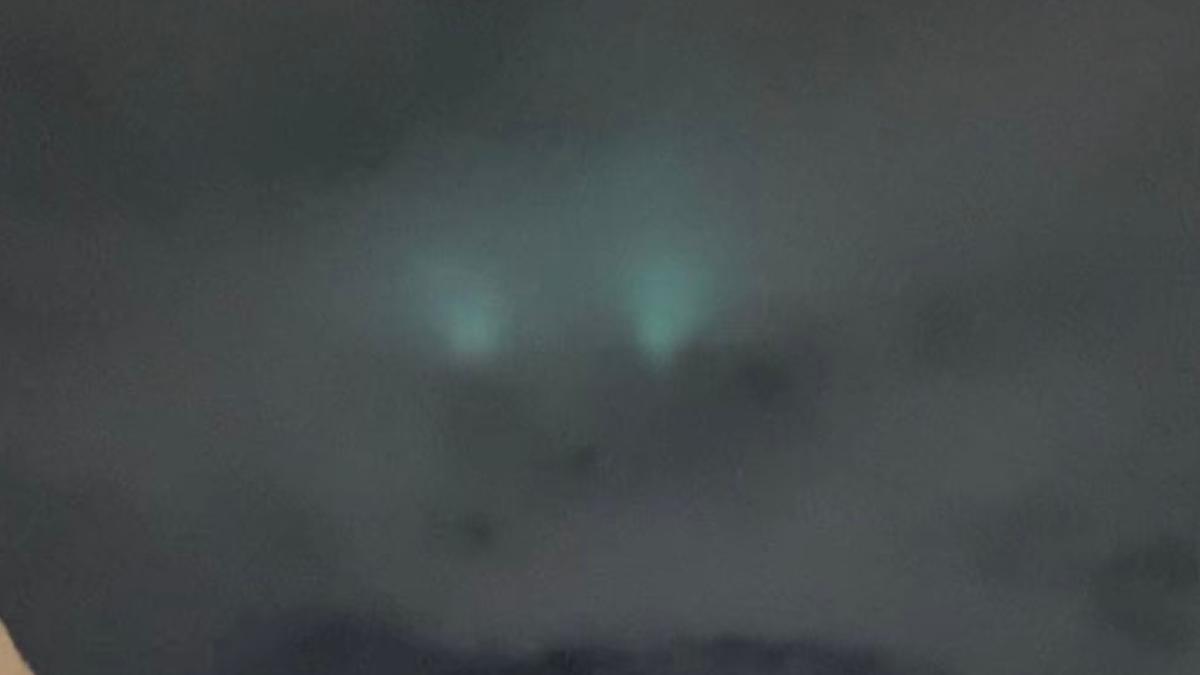 ¿Son ovnis? Aparecen extrañas luces en el cielo de la CDMX